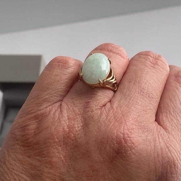 10K Real Gold - Jade Ring - Picture 13 of 16